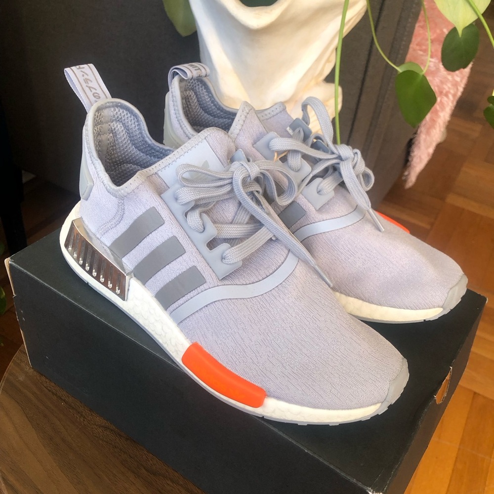 ADIDAS MEN NMD R1 RUNNING SNEAKERS 💥 - Picture 4 of 11